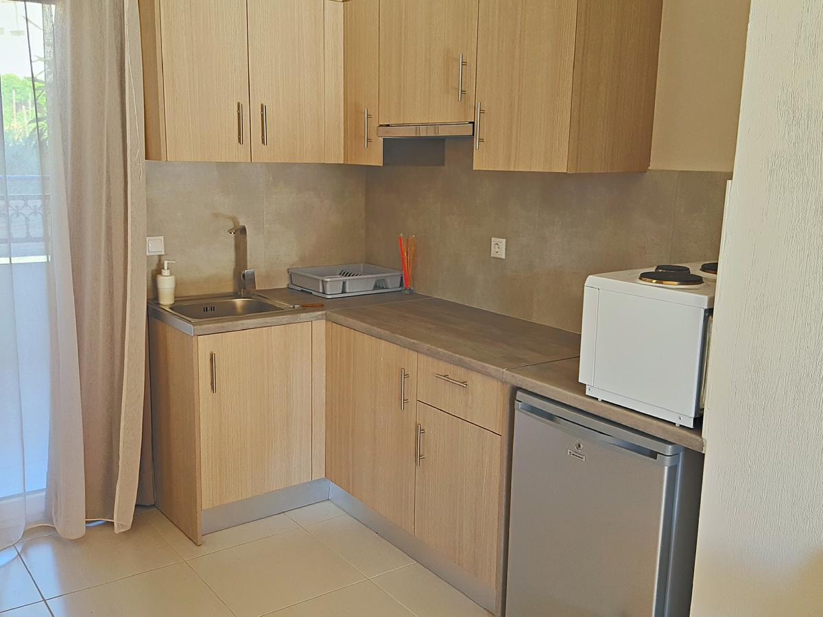 Minimalistic Apartment Near The Sea Guwes Zewnętrze zdjęcie